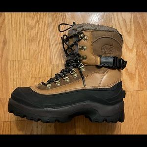 Gently Worn Sorel Boots
